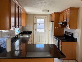 2 Carpenter Rd, Lynnfield MA 01940