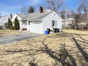 2 Carpenter Rd, Lynnfield MA 01940