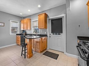 29-31 Middlesex St 1, Chelmsford MA 01863