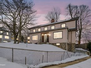 27 S Crescent Circuit, Boston MA 02135