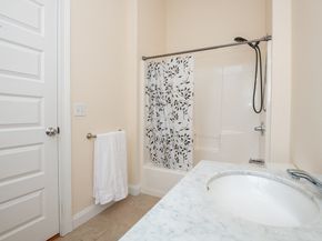 457 Washington St 2, Gloucester MA 01930