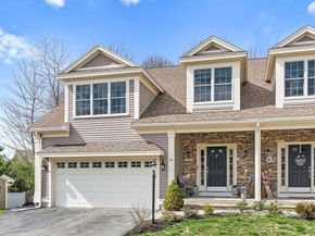 10 White Cedar Drive 10, Middleton MA 01949