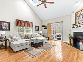 10 White Cedar Drive 10, Middleton MA 01949