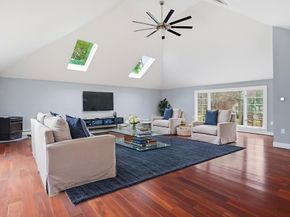 11 Alison Way, Andover MA 01810