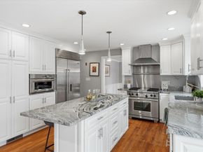 11 Alison Way, Andover MA 01810