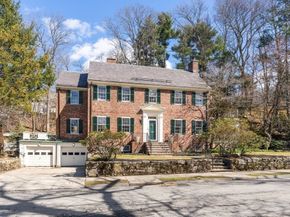 140 Dudley St, Brookline MA 02445