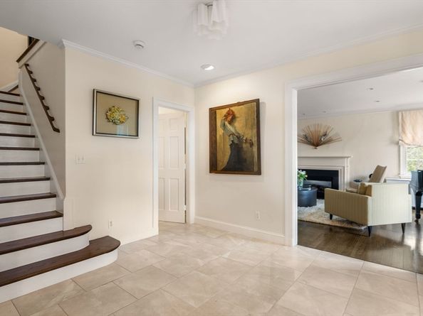 140 Dudley St, Brookline MA 02445