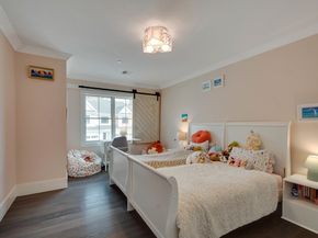 29 Southfield Ln 29, Sherborn MA 01770