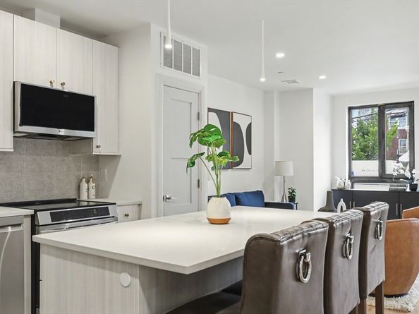 34 Oak Street 101, Boston MA 02136