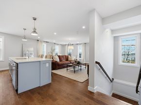 18-20 Crestway Rd 5, Boston MA 02128