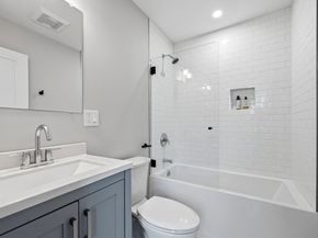 18-20 Crestway Rd 5, Boston MA 02128