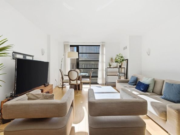 580 Washington St 901, Boston MA 02111