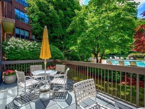 210 Nahanton St 520, Newton MA 02459