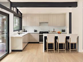 367 Newton St, Brookline MA 02467
