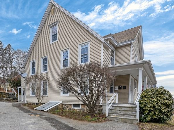 17 Mason St, Hudson MA 01749