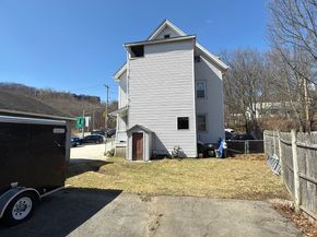 328 Brooks St, Worcester MA 01606