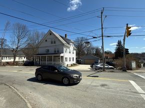 328 Brooks St, Worcester MA 01606