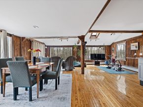 14 Maple Street, Sturbridge MA 01566