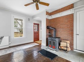 14 Maple Street, Sturbridge MA 01566