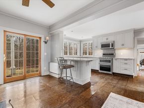 14 Maple Street, Sturbridge MA 01566
