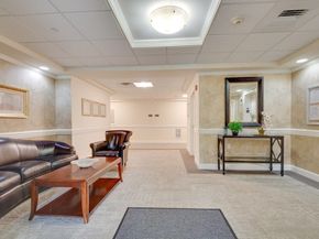 2311 Briarwood Vlg 2311, Clinton MA 01510