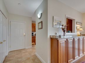 2311 Briarwood Vlg 2311, Clinton MA 01510
