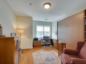 2311 Briarwood Vlg 2311, Clinton MA 01510