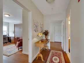 2311 Briarwood Vlg 2311, Clinton MA 01510