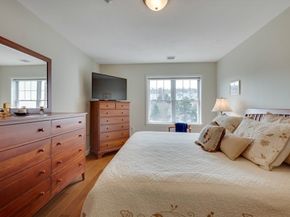 2311 Briarwood Vlg 2311, Clinton MA 01510
