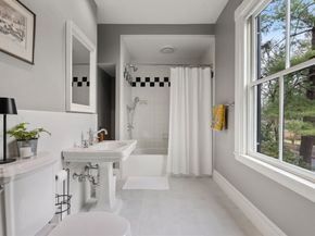 213 School St, Milton MA 02186