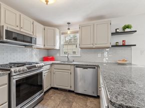 132 Wellman Avenue 132, Chelmsford MA 01863