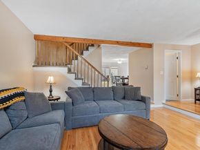 132 Wellman Avenue 132, Chelmsford MA 01863