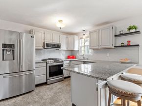 132 Wellman Avenue 132, Chelmsford MA 01863