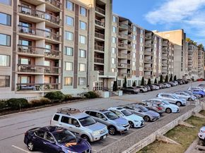 1500 Worcester Rd 221, Framingham MA 01702