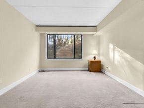 1500 Worcester Rd 221, Framingham MA 01702