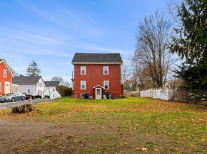 32 Kirby St, Marlborough MA 01752