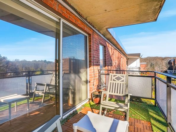 57 Broadlawn Park 4B, Boston MA 02467