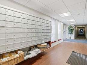 57 Broadlawn Park 4B, Boston MA 02467