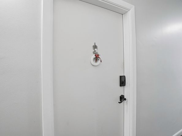 57 Broadlawn Park 4B, Boston MA 02467