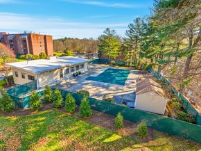 57 Broadlawn Park 4B, Boston MA 02467