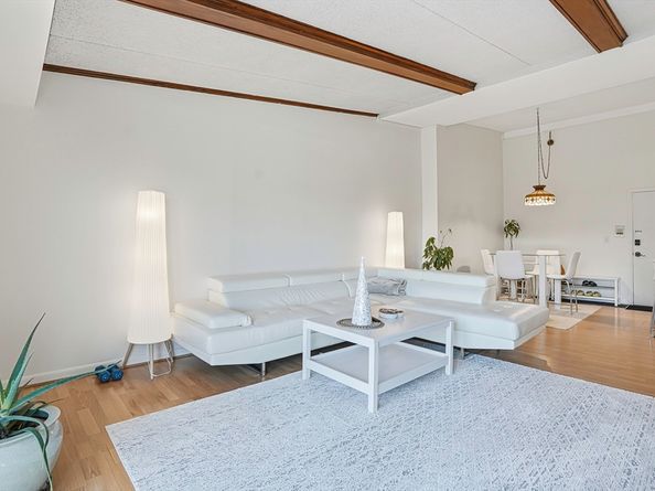 57 Broadlawn Park 4B, Boston MA 02467