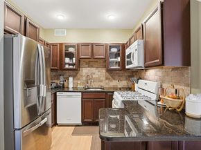 57 Broadlawn Park 4B, Boston MA 02467
