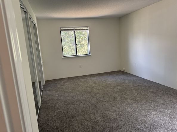 5 Village Rock Lane 24, Natick MA 01760