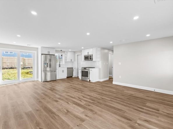 16 Yuba Cir, Brockton MA 02302