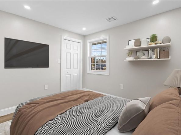 16 Yuba Cir, Brockton MA 02302