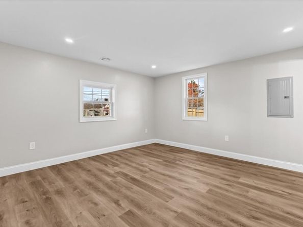 16 Yuba Cir, Brockton MA 02302