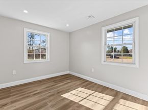 16 Yuba Cir, Brockton MA 02302