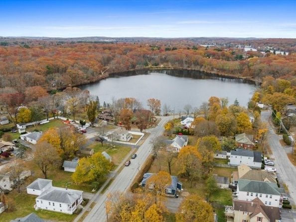 65 Edgewater Avenue, Shrewsbury MA 01545