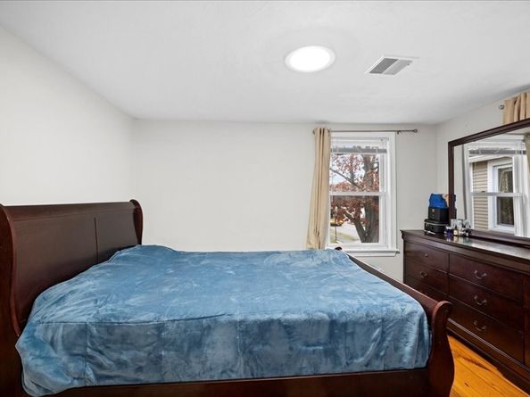 65 Edgewater Avenue, Shrewsbury MA 01545