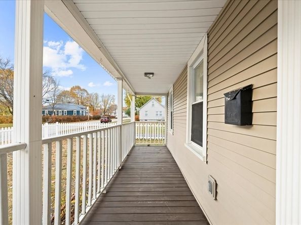 65 Edgewater Avenue, Shrewsbury MA 01545